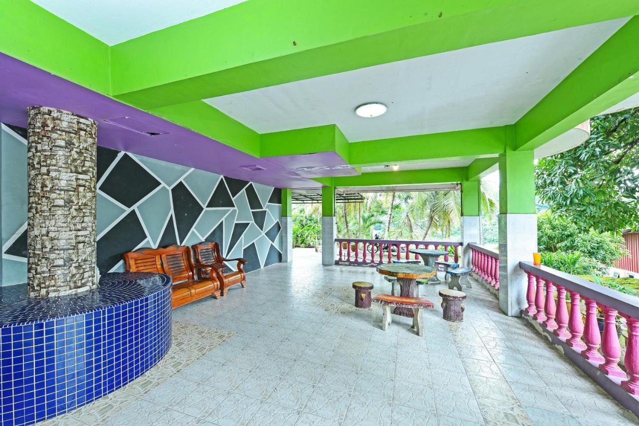 Oyo 90565 Teresek View Motel Kuala Tahan Buitenkant foto