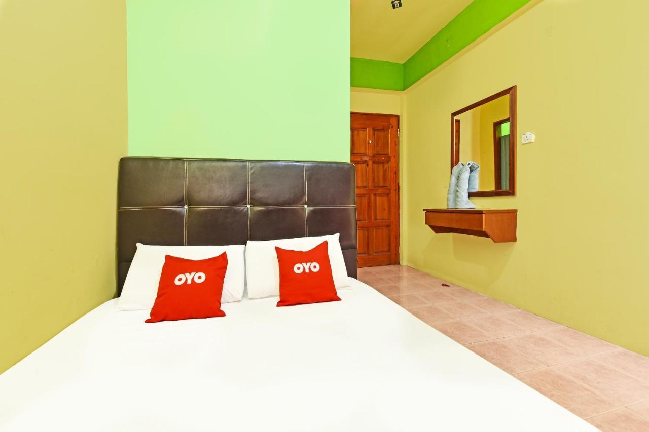 Oyo 90565 Teresek View Motel Kuala Tahan Buitenkant foto